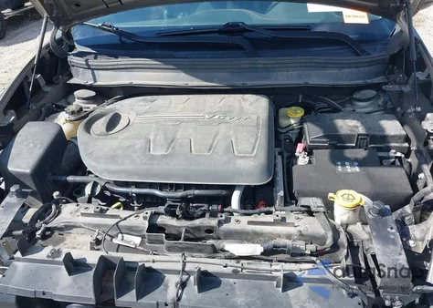 2016 Jeep Cherokee Trailhawk from USA, damaged, VIN 1C4PJMBS5GW323145